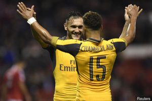 HLV Wenger mát lòng với “cú đúp” của Perez